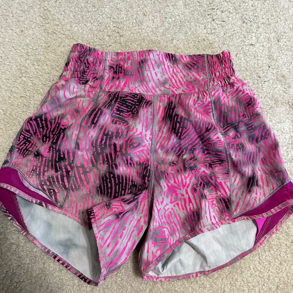 lululemon limited edition seawheeze hotty hot shorts